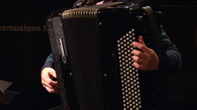 Bach : Suite anglaise n°2 - Sarabande transcrit pour l'accordéon interprété par Élodie Soulard I Le live de la matinale