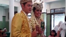 Elly Sugigi Resmi menikah dengan Rezky Aditya Kawe