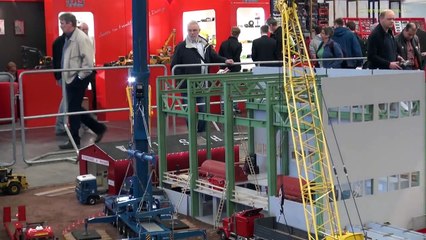 EPIC RC Mobile Truck Crane! Amazing miniature Technology!