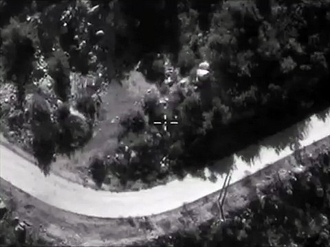 Нанесение авиаудара по колонне бронированной и автомобильной техники в провинции ЛАТАКИЯ