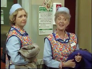 Dinnerladies (S1E4) British Comedy - Victoria Wood, Julie Walters