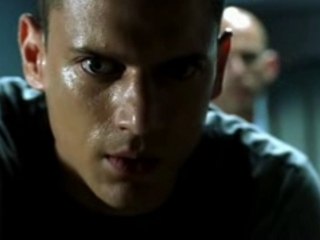 Wentworth miller sarah wayne calles