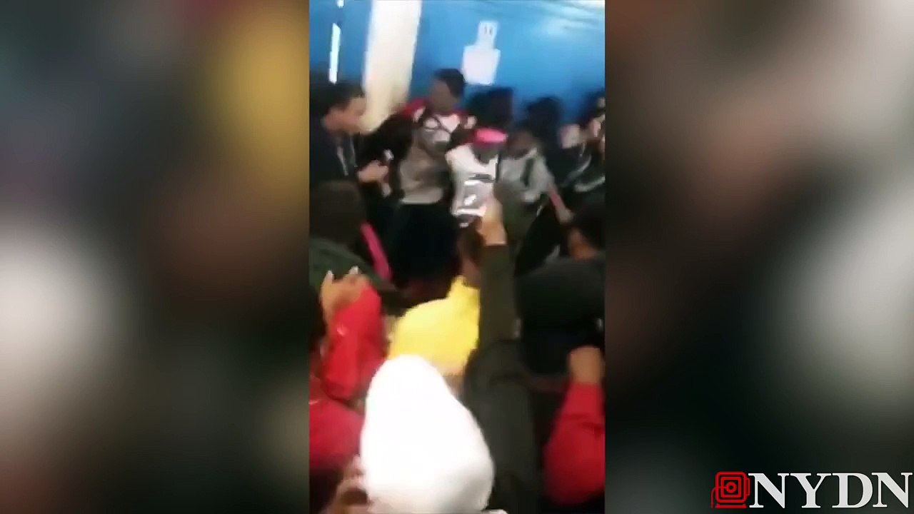 Violent brawl in Bronx high school cafeteria