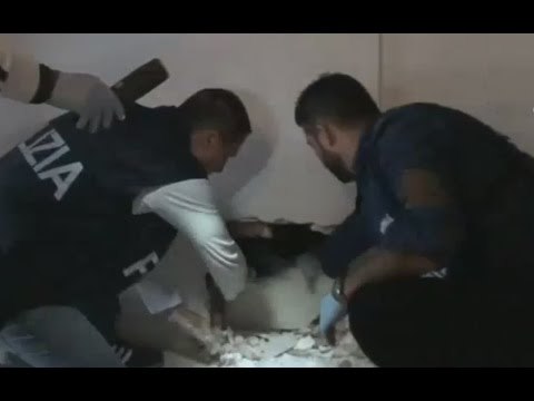 Pavona (RM) - Armi clandestine in casa, arrestata coppia di stranieri (09.11.15)