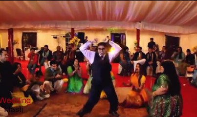 Pakistani Superb Mehndi Dance On ( bachna Ae Haseeno) | HD ✔