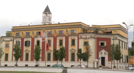 Automjetet pa liçensë, Shoqata e Transportit Ndërqytetas paralajmëron protesta- Ora News