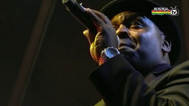 ROBERTO SANCHEZ & ALPHEUS live @ Main Stage 2011