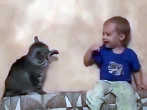 КОТ УЧИТ РЕБЕНКА ХОРОШИМ МАНЕРАМ