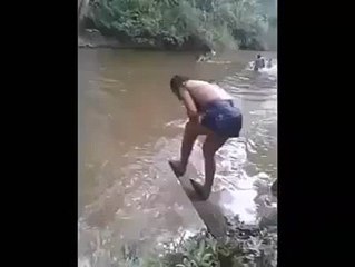 হা হা হা কেউ মাইরালা..