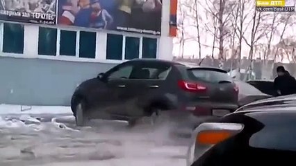 Женщина на ручнике