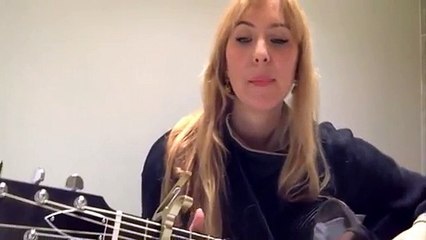 English women singing Ghazal ay Eshaq hamen barbad na kar