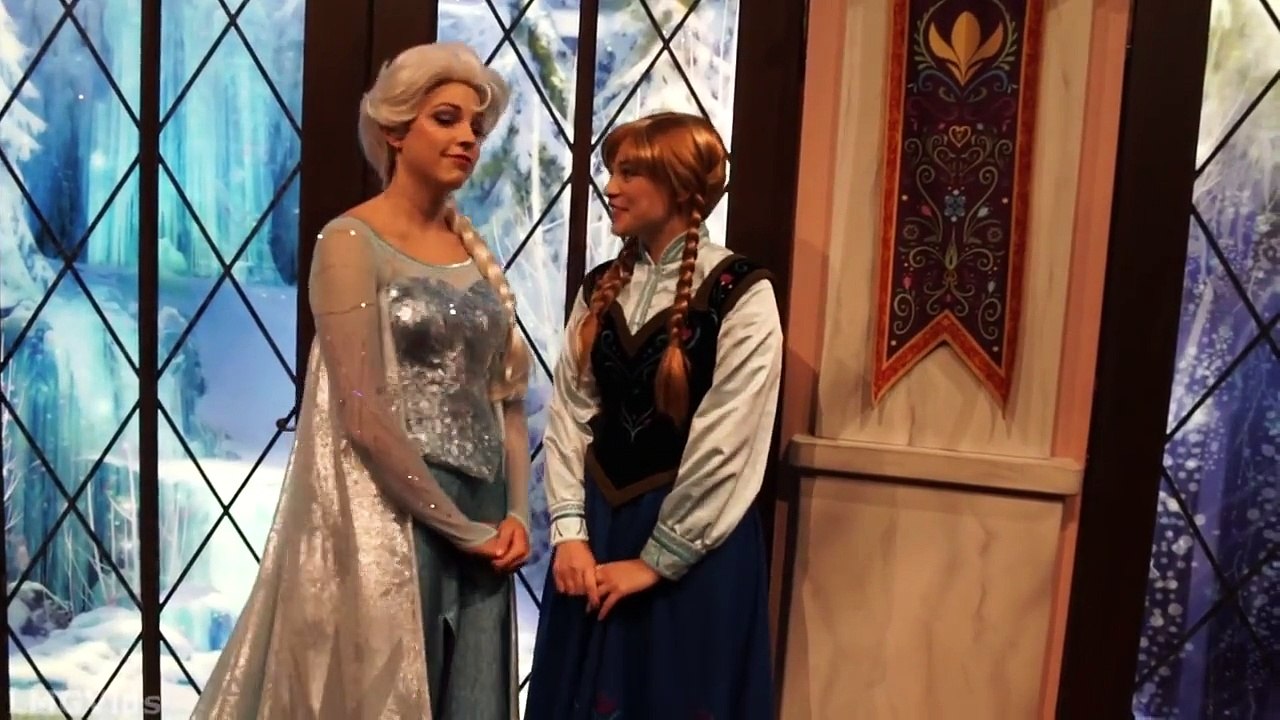 [V.1] Anna and Elsa Interactive characters meet and greet California Adventure park