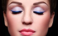 Bright Blue Eyeliner & Pink Lips Makeup