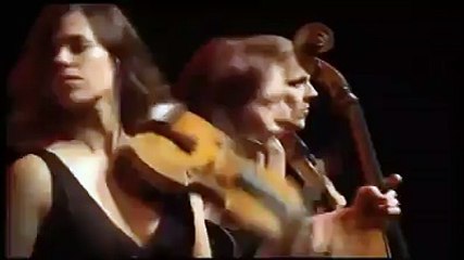 cuarteto de chicas virtuosas y sexys