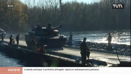 Des chars Leclerc traversent le Rhône