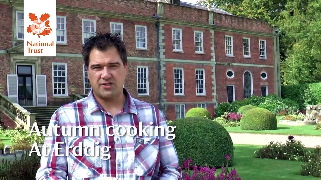 How To Make National Trust Parsnip & Bramley Apple Soup