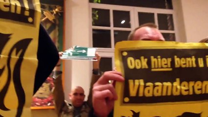 Damien buiten par le TAK