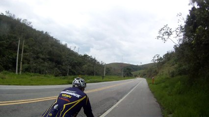 Passeio de bicicleta Speed com a família nas rodovias da Serra, Pindamonhangaba, SP, Brasil