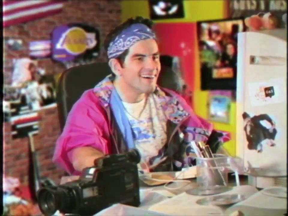 Pub EasyJet : Back in 1995 - Le web-site internet [HD]