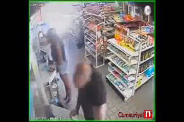 Polis tacizci kadınların peşinde