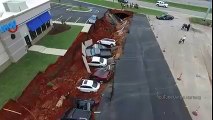 many car collapesed due to earth quake jerk