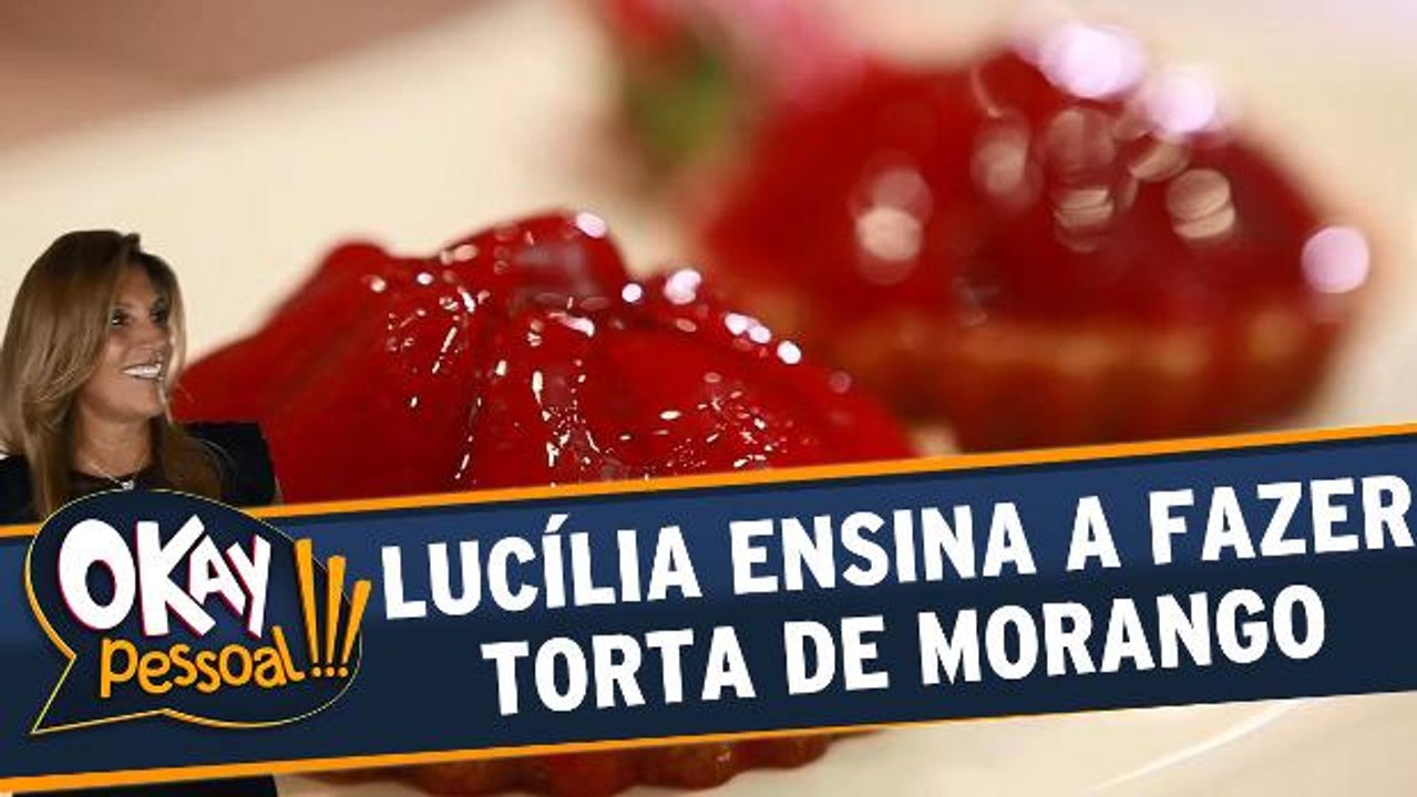 Lucília Diniz ensina a fazer uma torta de morango light