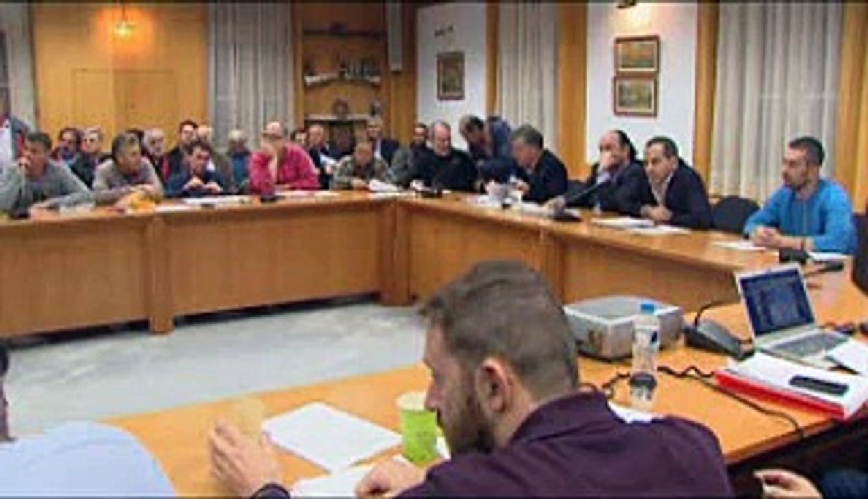Ανέβηκαν οι τόνοι στη νεότερη συνεδρίαση του Δη...