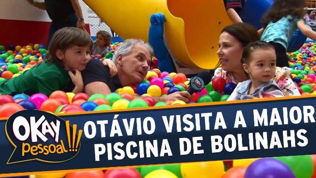 Otávio Mesquita e filho vão à maior piscina de bolinhas do mundo
