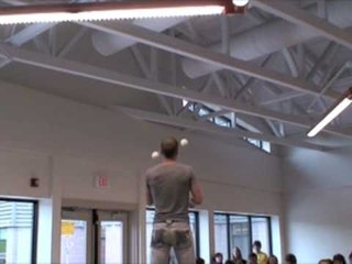 AMAZINGLY FAST JUGGLING!!