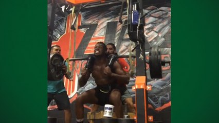 Jon Jones levanta 193kg em treino pesado
