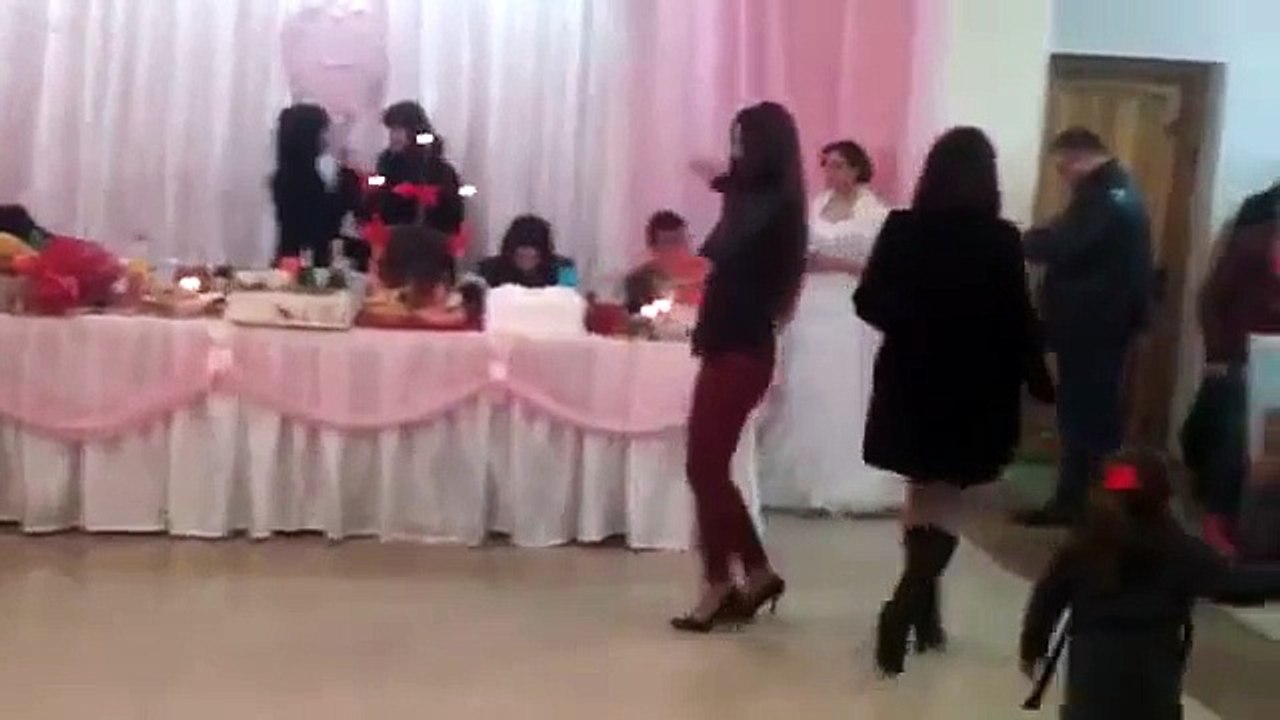 სუპერ გოგონების ქართული ცეკვა უხ თქვენ გენაცვალეთ 2015 Super Gogonebis Qartuli Cekva