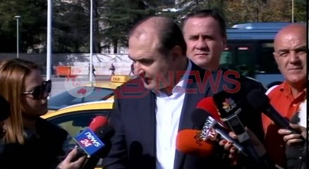 Takim me shoqatën e taksistëve, Haxhinasto: Tarifa për “Rrugën e Kombit” nën 5 euro