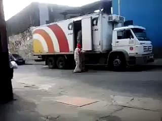 How Not To Deliver Boxes