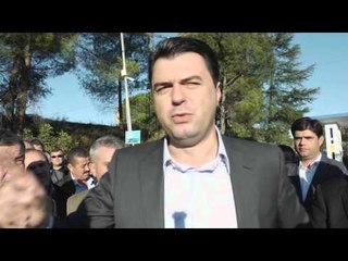 Report TV - Basha në mbështetje të punonjësve të rafinerisë së Ballashit