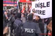 Aylardır maaş alamayan işçilere polis böyle müdahale etti