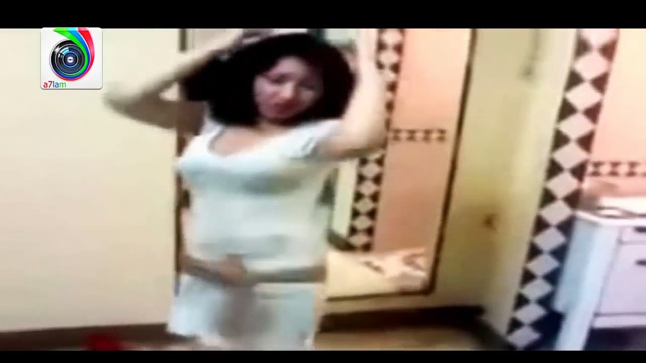 رقص خليجي منزلي لبنوت كويتية حامية - Sexy Hot Belly Dance 2015 HD