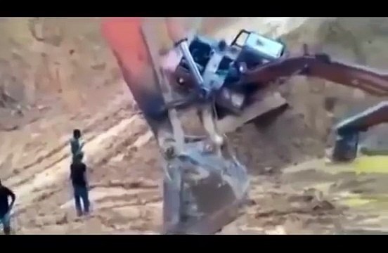 Os maiores Fails com escavadoras que alguma vez vimos!