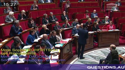 Assemblée : Manuel Valls rend hommage à Helmut Schmidt