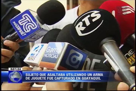 UN SUJETO QUE ASALTABA UTILIZANDO UN ARMA DE JUGUETE FUE CAPTURADO EN EL SUROESTE DE GUAYAQUIL