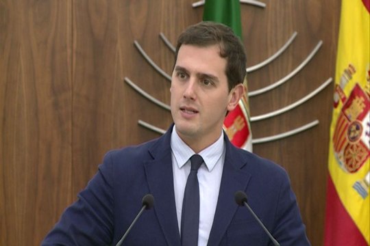 Rivera dice que el Parlament vota otro fracaso de Artur Mas