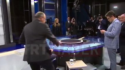 Siyasilerin kamera arkası görüntülerine çok güleceksiniz