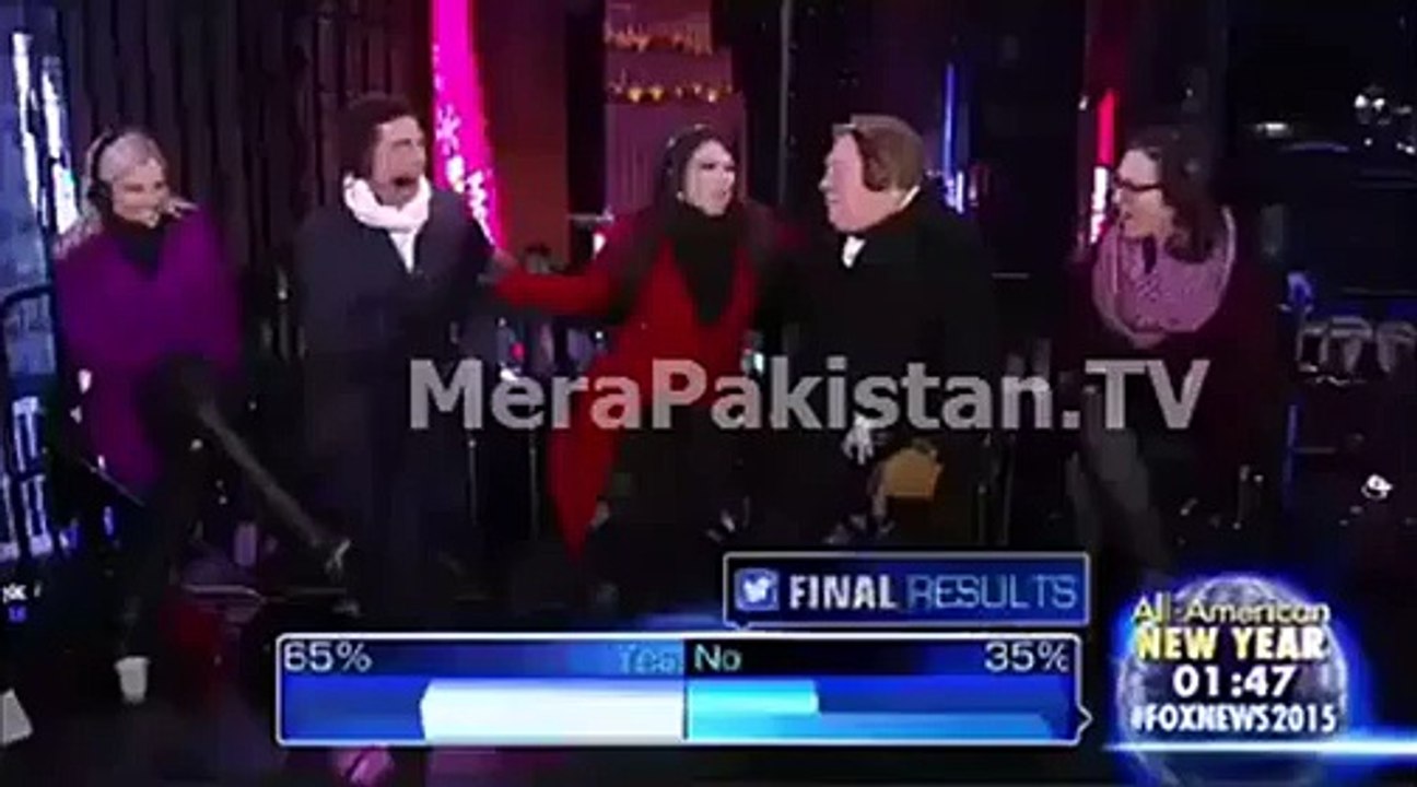 Reham Khan Wife Of Imran Khan Kissing In A Live Show Viral