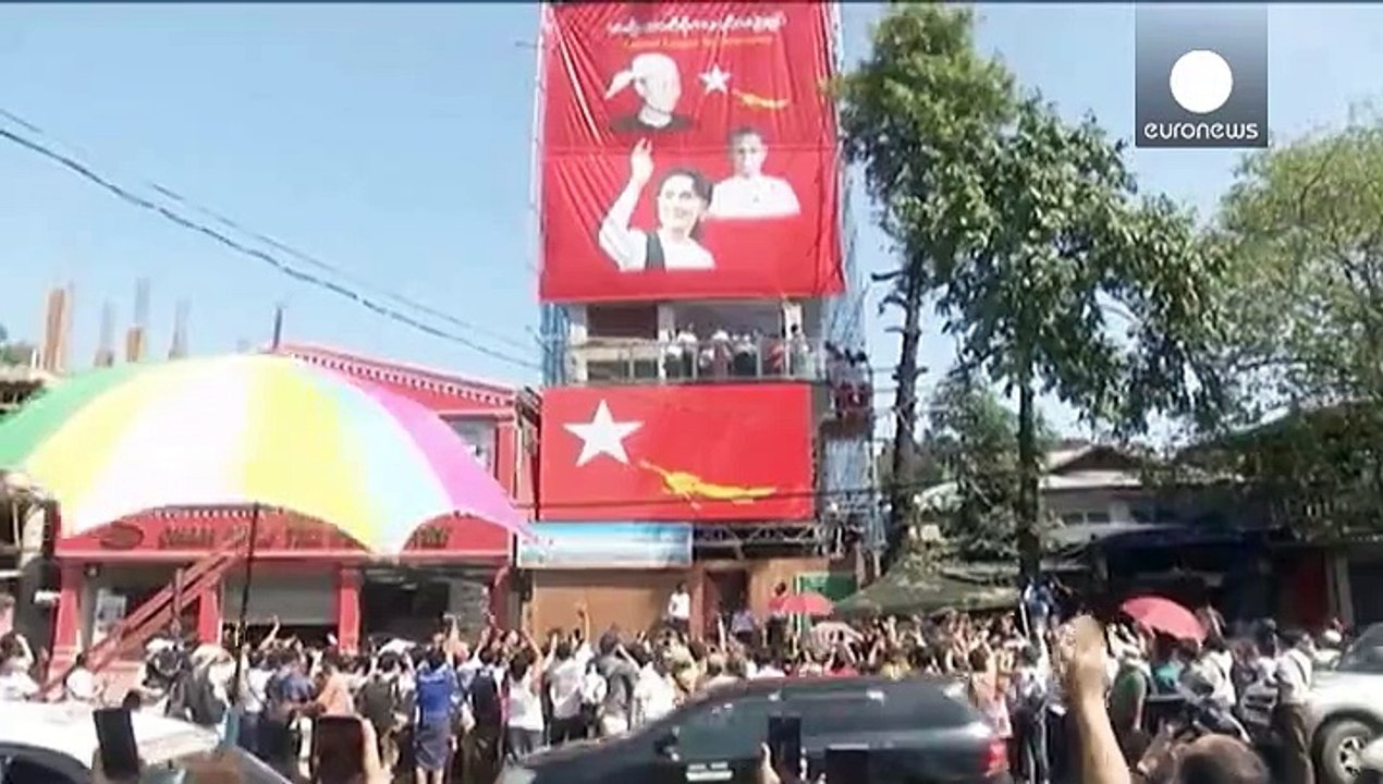 Myanmar: Aung San Suu Kyi waits patiently for official elections results to confirm landslide win