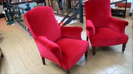 fauteuils anglais garnis, recouverts dans l'atelier de l'association