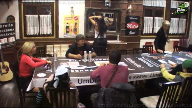 Farma 6 (10/11/2015 23:44:11 - 00:38:29)