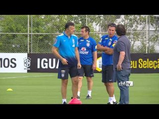Seleção faz primeiro treino no CT do Corinthians