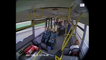 Un chauffeur de bus s'endort au volant