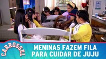 Meninas fazem fila para cuidar de Juju