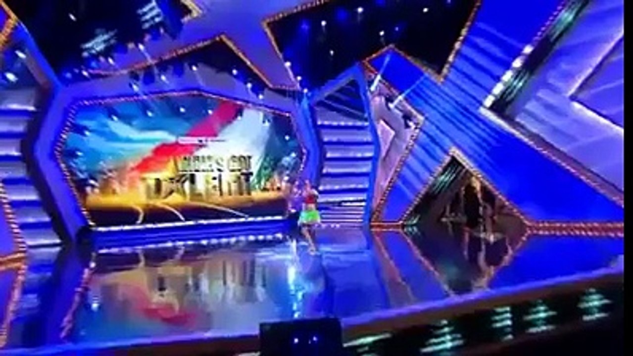 tài năng nhảy 1 chân