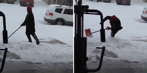 Man Shoveling Snow Falls For 9 Seconds Straight